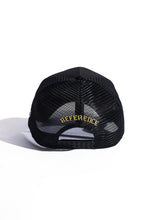 Load image into Gallery viewer, Reference SKYLINE CHICAGO TRUCKER Hat (BLACK)