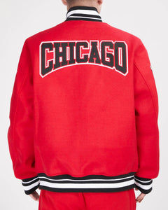 PRO STANDARD CHICAGO BULLS CREST EMBLEM RIB WOOL VARSITY JACKET (RED/BLACK)