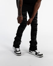 Load image into Gallery viewer, Pheelings Inspired By FLARE STACK DENIM (BLACK)