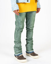 Load image into Gallery viewer, PHEELINGS UNLEASHED PHEELINGS FLARE STACK DENIM (GREEN/BLUE)