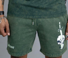 Load image into Gallery viewer, DOCTRINE DAGGER SHORTS (HUNTER GREEN WASH)