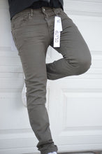 Load image into Gallery viewer, DZTR SUPER STRETCH DENIM - SLIM FIT - BROWN