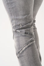 Load image into Gallery viewer, SERENEDE NOCTIS Stacked Jeans (GREY)