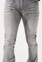 Load image into Gallery viewer, SERENEDE NOCTIS Stacked Jeans (GREY)
