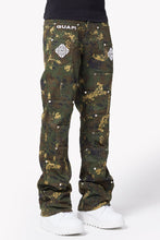 Load image into Gallery viewer, GUAPI Camo Pockets Flared Denim (Camo)