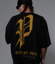Load image into Gallery viewer, Stray wide &amp; crop fit tshirt (Black)