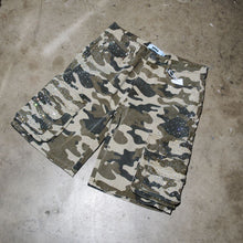 Load image into Gallery viewer, DUAA CREATIVE GREEN CAMO CARGO