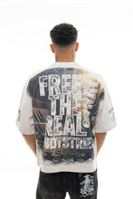 Load image into Gallery viewer, Stray wide &amp; crop fit tee (LIGHT GREY)
