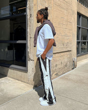 Load image into Gallery viewer, EPTM PARADOX PANTS (BLACK)