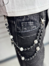 Load image into Gallery viewer, DRUNZ BLCK WHI POCKET CHAIN