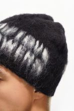 Load image into Gallery viewer, Valabasas ZINNIA MOHAIR BEENIE